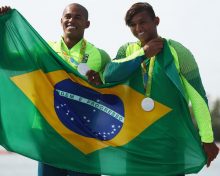 Isaquias e Erlon ganham prata e fazem história na canoagem velocidade do Brasil