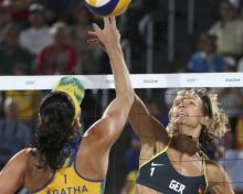 Ágatha e Bárbara perdem final e ficam com a prata no vôlei de praia